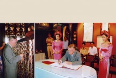 Ngài Claude Haut - Thị trưởng thành phố Vaucluse Pháp